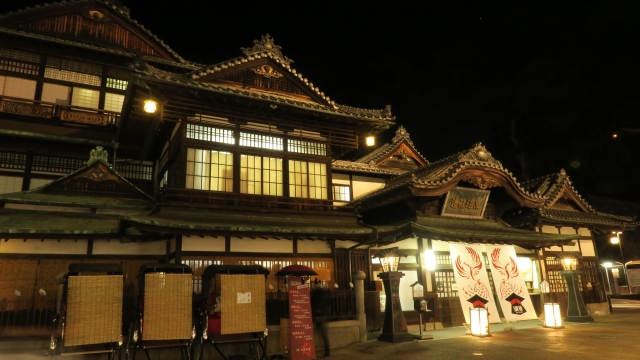 道後温泉本館